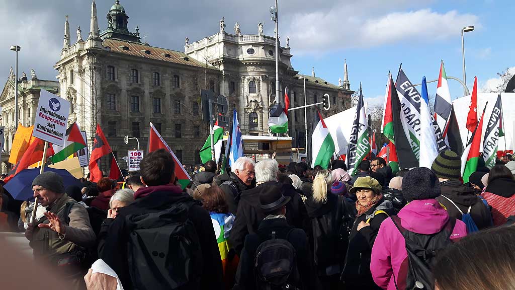 Sicherheitskonferenz Demo Muenchen Treffpunkt Stachus Justiz 2024