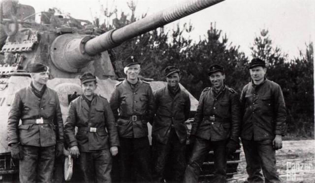 Panzerbesatzung Tiger April 1945 76 Abschuesse